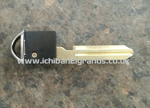 Nissan Elgrand E51 Key Blank Oval fob type